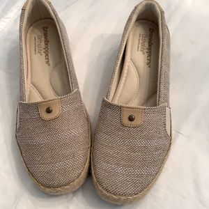 Grasshopper ortholite memory foam shoes